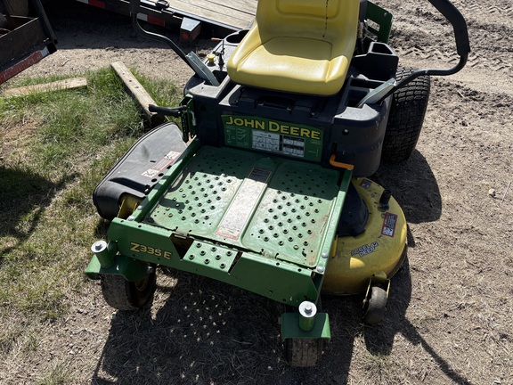 2017 John Deere Z335E Mower/Zero Turn