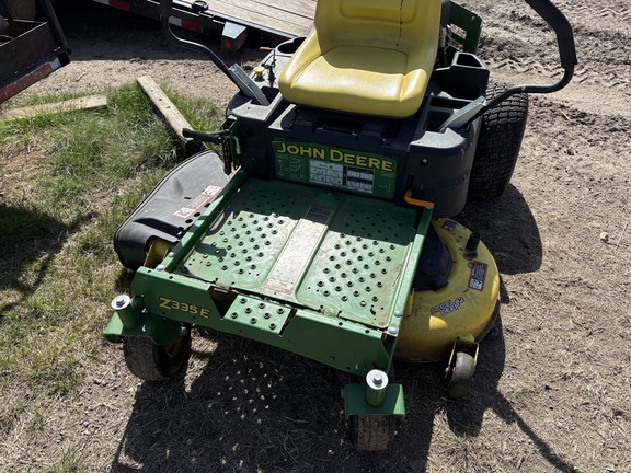 2017 John Deere Z335E Mower/Zero Turn