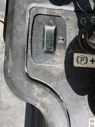 2017 John Deere Z335E Mower/Zero Turn