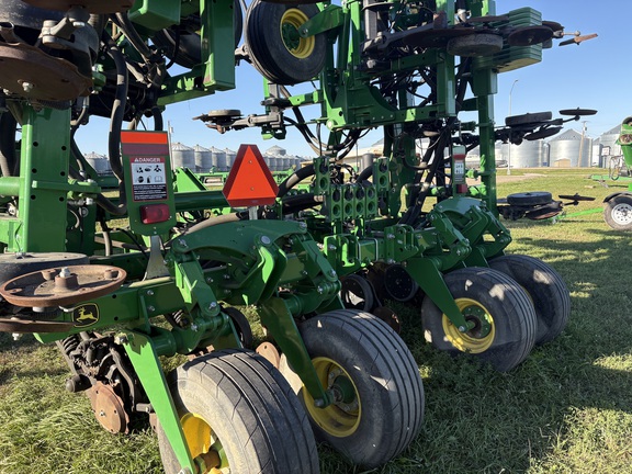 2016 John Deere 2510H Applicator