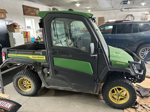 2022 John Deere XUV 835R ATV