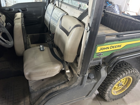 2022 John Deere XUV 835R ATV