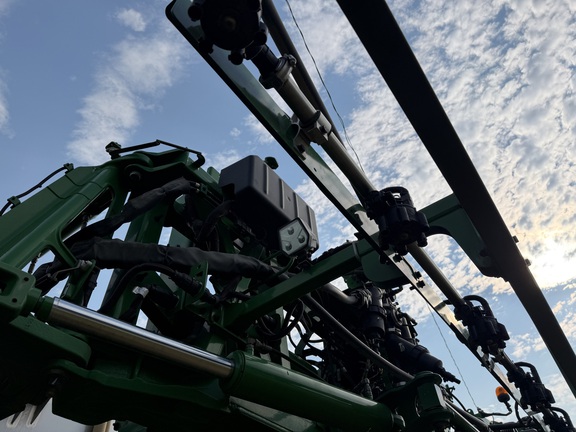 2022 John Deere 612R Sprayer/High Clearance