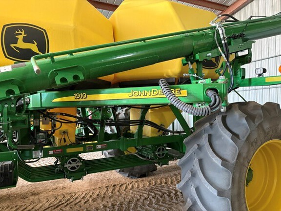 2023 John Deere N550 Air Seeder