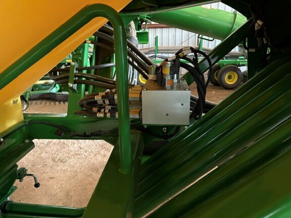 2023 John Deere N550 Air Seeder