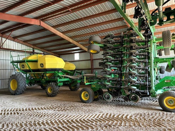2023 John Deere N550 Air Seeder