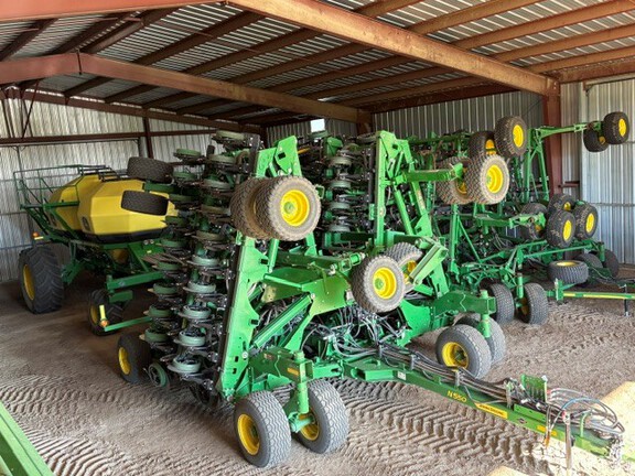 2023 John Deere N550 Air Seeder