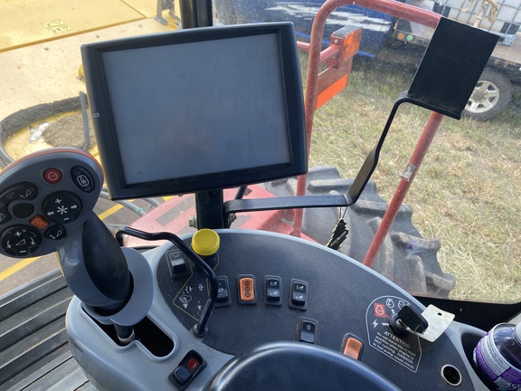 2014 New Holland Speedrower 240 Windrower