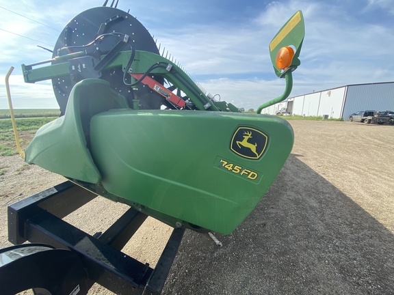 2020 John Deere 745FD Header Combine