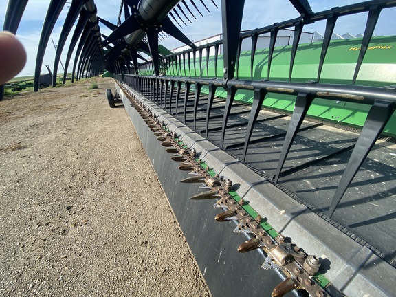 2020 John Deere 745FD Header Combine