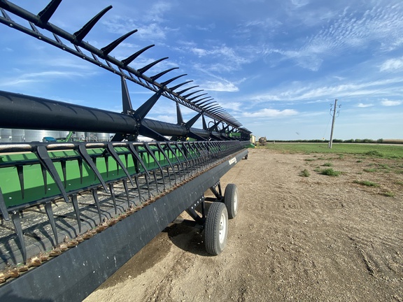 2020 John Deere 745FD Header Combine
