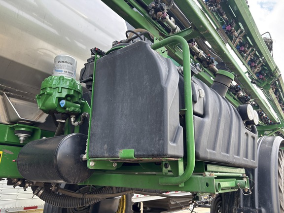 2018 John Deere R4038 Sprayer/High Clearance