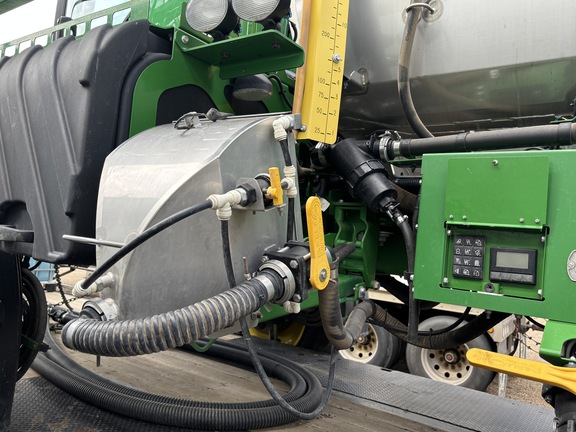 2018 John Deere R4038 Sprayer/High Clearance