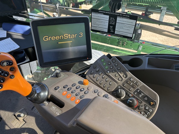 2015 John Deere R4038 Sprayer/High Clearance