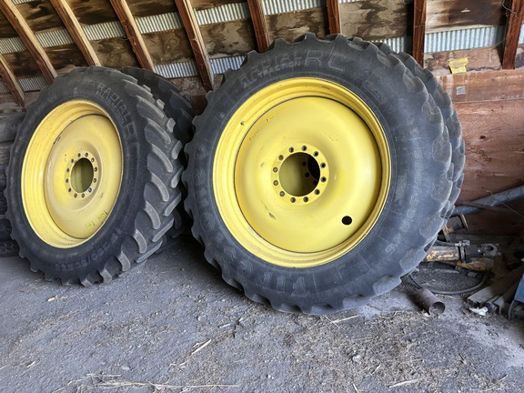 2015 John Deere R4038 Sprayer/High Clearance