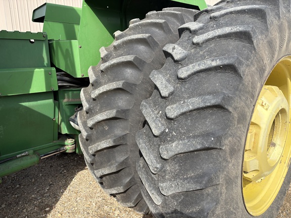 1994 John Deere 8870 Tractor 4WD