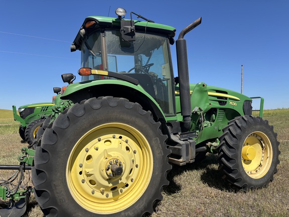 2007 John Deere 7630 Tractor
