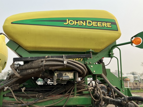 2009 John Deere DB60 Planter