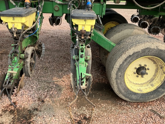 2009 John Deere DB60 Planter