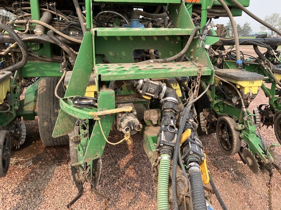 2009 John Deere DB60 Planter