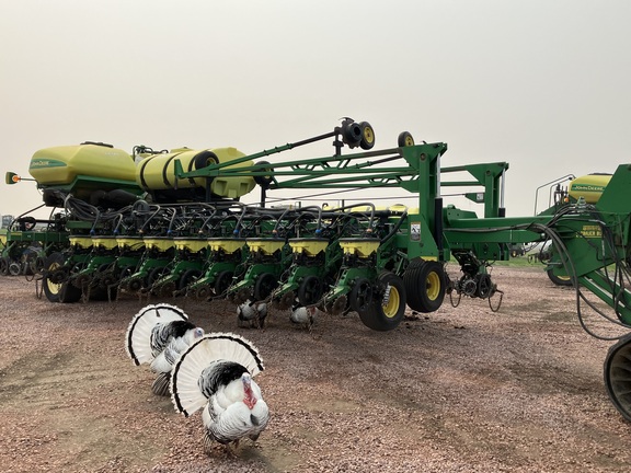 2009 John Deere DB60 Planter