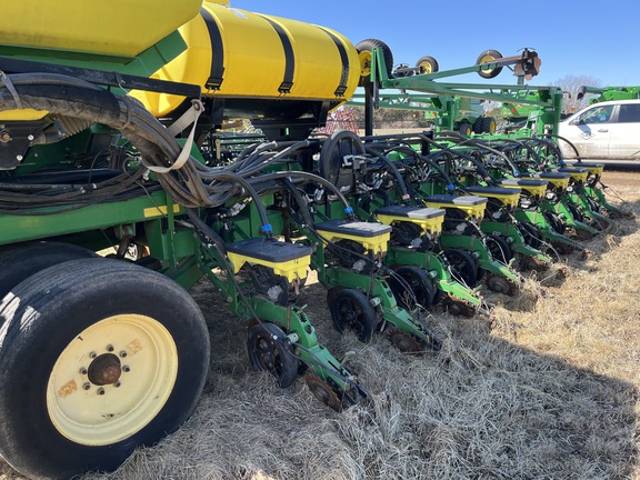 2009 John Deere DB60 Planter