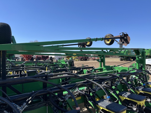 2009 John Deere DB60 Planter