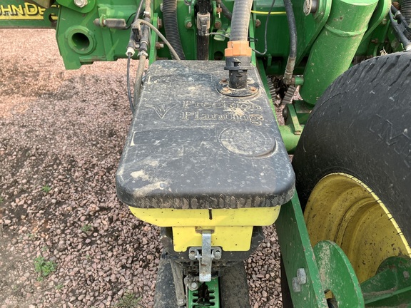 2009 John Deere 1770NT CCS Planter