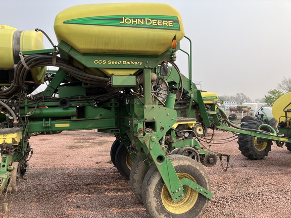 2009 John Deere 1770NT CCS Planter