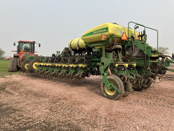 2009 John Deere 1770NT CCS Planter