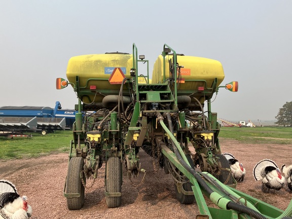 2009 John Deere 1770NT CCS Planter