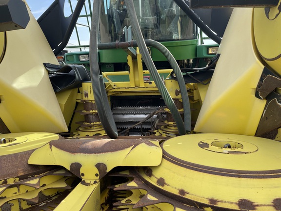 2004 John Deere 7700 Forage Harvester