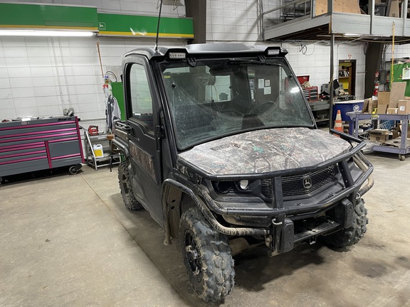 2022 John Deere XUV 835M ATV