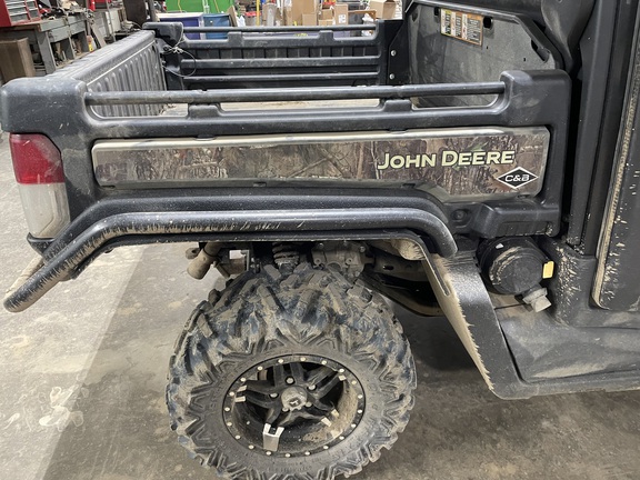 2022 John Deere XUV 835M ATV