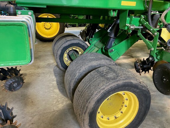 2012 John Deere DB90 Planter