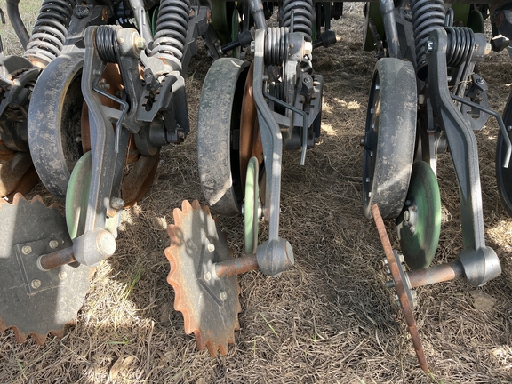 2013 John Deere 1890 Air Seeder