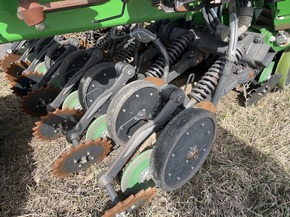 2013 John Deere 1890 Air Seeder