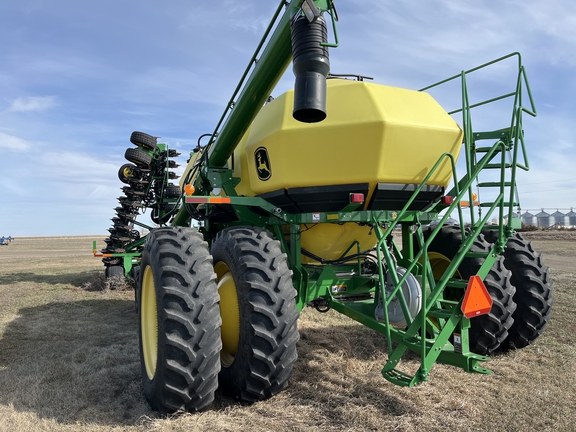 2013 John Deere 1890 Air Seeder