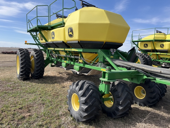 2013 John Deere 1890 Air Seeder