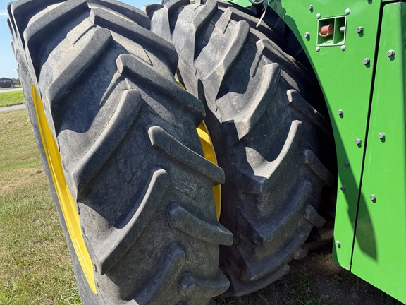2017 John Deere 9570R Tractor 4WD
