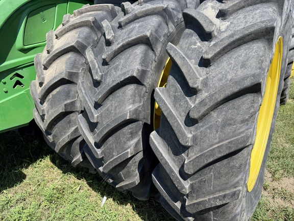 2017 John Deere 9570R Tractor 4WD