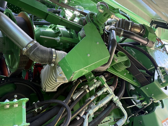 2023 John Deere S780 Combine