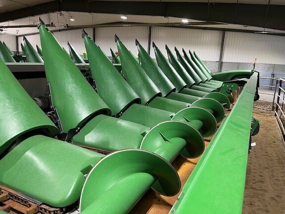 2020 John Deere 712C STALKMASTER Header Corn Head