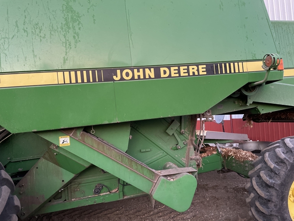 1994 John Deere 9600 Combine