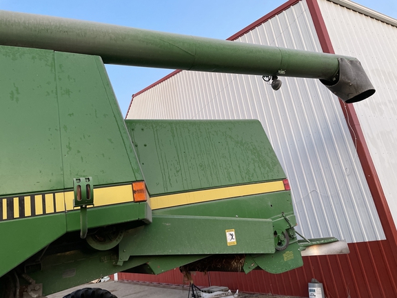 1994 John Deere 9600 Combine