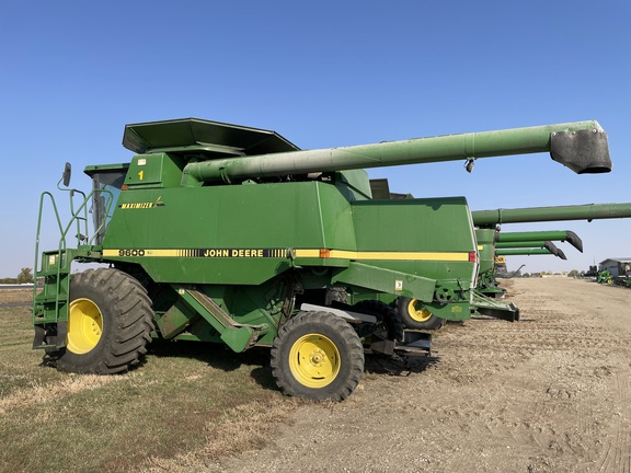 1994 John Deere 9600 Combine