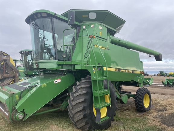 1994 John Deere 9600 Combine