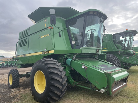 1994 John Deere 9600 Combine