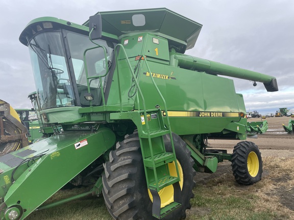 1994 John Deere 9600 Combine