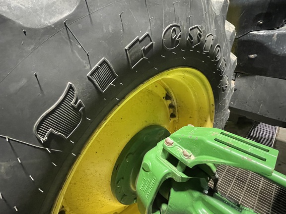 2016 John Deere 6175R Tractor